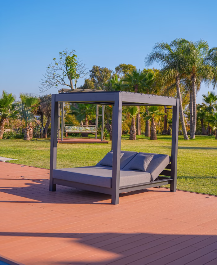 Gazebo d’extérieur en noir ou en effet bois– Détente