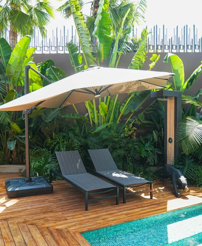 Parasol Déporté 3x3m LED Solaire – Structure Aluminium & Pied à Roulettes (Beige Foncé)