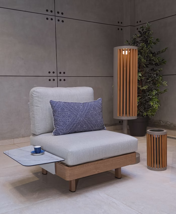 Lampadaire Solaire BOIS BLANC – Lanterne Design en Aluminium et Teck